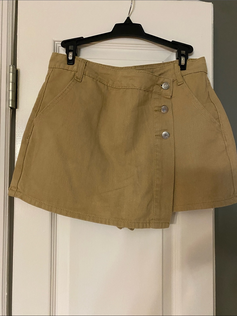 SHEIN Tan Button-Front Skort